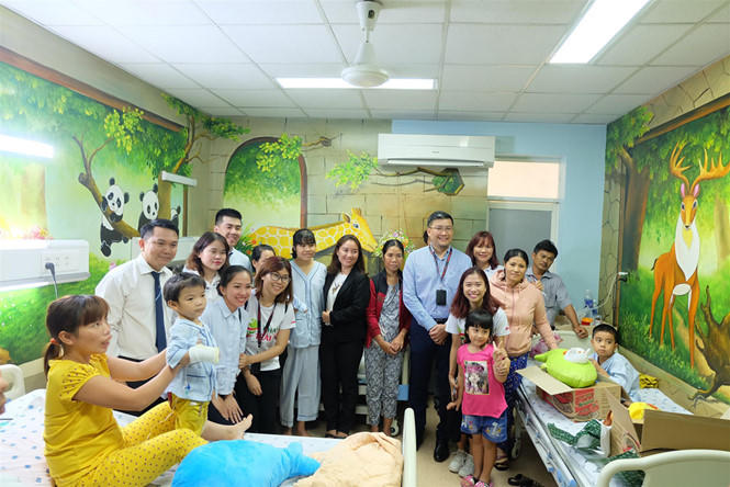 Ngày 22.3.2018, TGĐ Gamuda Land - ông Wyeren Yap Vooi Soon cùng Quỹ Nhịp tim Việt Nam và các nhà tài trợ đã đến thăm hỏi, tặng quà cho 5 em nhỏ được phẫu thuật tim miễn phí tại Bệnh viện ĐH Y Dược TP HCM.