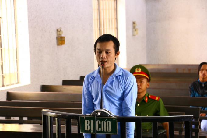 Bị cáo Nội trước vành móng ngựa.