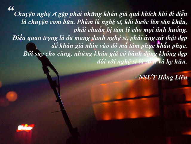Phản ứng bất ngờ của nghệ sĩ khi bị fan ném chai, sàm sỡ - Việc bị người hâm mộ ném chai lọ, cà chua, bình xịt hơi cay hoặc đến gần sàm sỡ không phải mới chỉ xảy ra đối với Trường Giang mà Đàm Vĩnh Hưng, Tuấn Hưng, Đan Trường, Bảo Thy, DJ Trang Moon… cũng từng gặp phải.