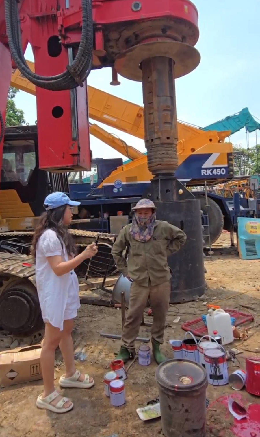 Người dân bức xúc vì tình trạng ô nhiễm lâu ảnh hưởng nghiêm trọng đến sức khoẻ người dân. (Ảnh NDCC)
