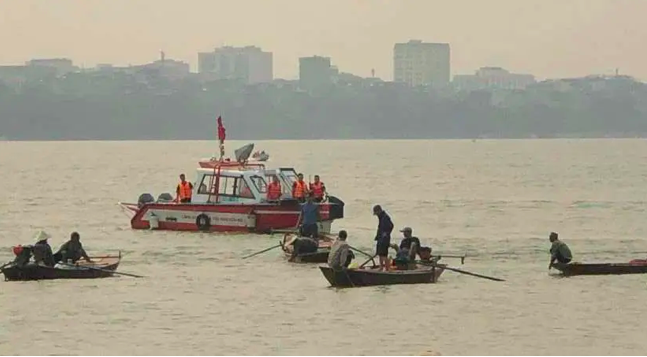 Sau vụ 2 học sinh lớp 11 đuối nước trên sông Hồng, Công an TP.Hà Nội đã đưa ra một số khuyến cáo "nóng" với người dân.