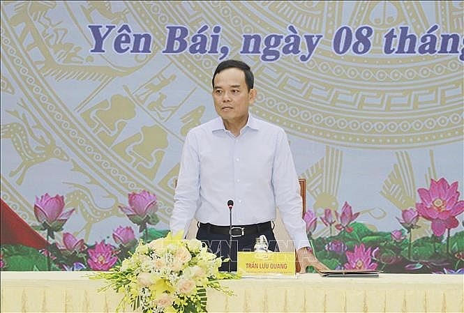 Ông Trần Lưu Quang - Bí thư Trung ương Đảng, Trưởng ban Chính sách, chiến lược Trung ương, Trưởng đoàn công tác của Bộ Chính trị, phát biểu tại buổi làm việc.