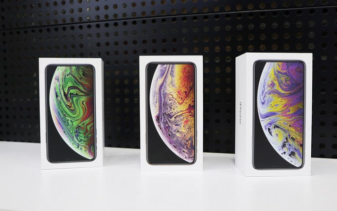 Trong buổi sáng nay (21/9), nhiều cửa hàng ở Việt Nam đã thông báo có iPhone XS và XS Max với giá cả chênh lệch nhau hàng chục triệu đồng. (Ảnh: VnExpress).
