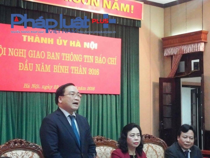 Ủy viên Bộ Chính trị, Bí thư Hà Nội, Hoàng Trung Hải phát biểu tại buổi giao ban báo chí.