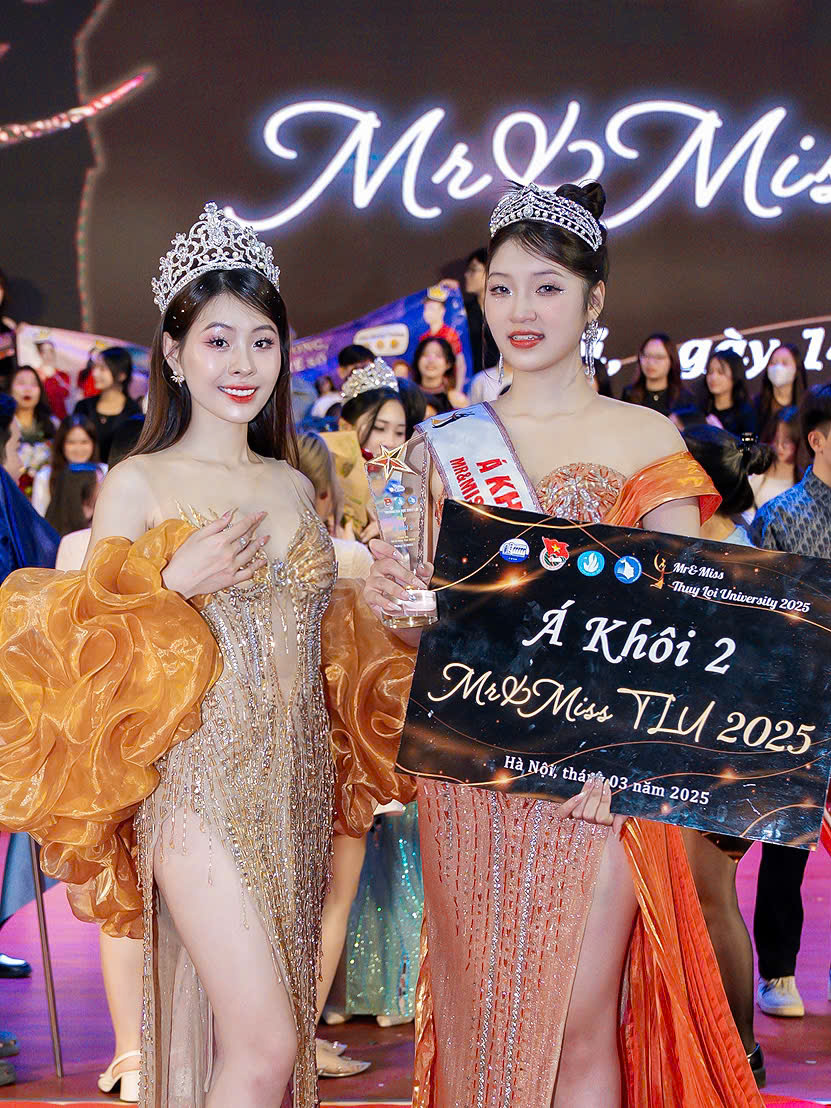 Hoa khôi Nguyễn Thị Vân Anh và Á khôi 2 Mr&Miss TLU 2025 - Lê Thị Ngọc Anh