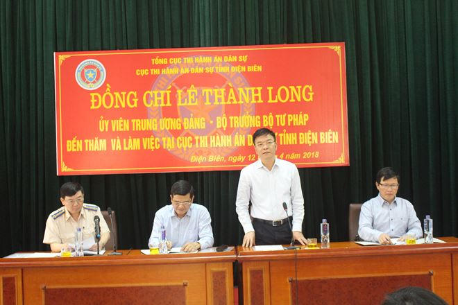 Bộ trưởng L&ecirc; Th&agrave;nh Long 'gỡ' kh&uacute;c mắc cho tư ph&aacute;p, THADS Điện Bi&ecirc;n