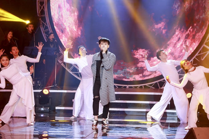 Nguyễn Trần Trung Quân nổi bật với "Lửa" của Khắc Hưng