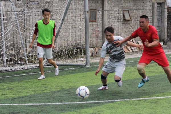 Một pha bóng kịch tính trong trận chung kết.