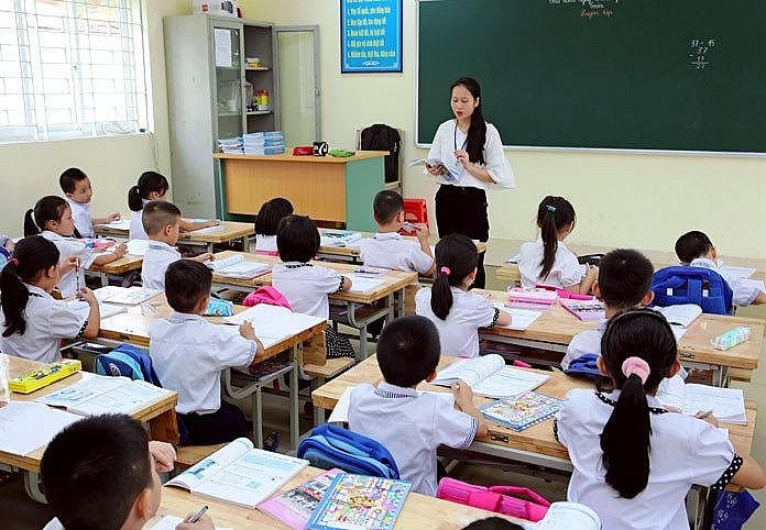 Từ tháng 4/2024, Hà Nội sẽ triển khai thí điểm Học bạ số với cấp tiểu học và tháng 5/2024 sẽ thực hiện thí điểm với cấp trung học.