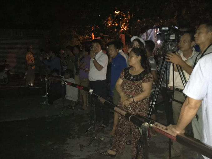 Live: Xuy&ecirc;n đ&ecirc;m v&acirc;y bắt đối tượng &ocirc;m