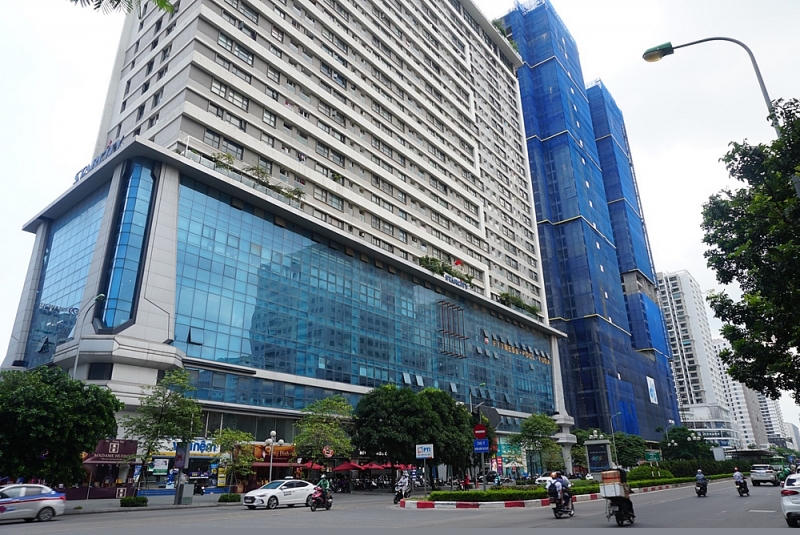 Ngay sát Chung cư StarCity (25 tầng), dự án khác trên đường Lê Văn Lương tại Lô số 1, ô đất 4.1CC, đường Lê Văn Lương, phường Nhân Chính, quận Thanh Xuân, Thành phố Hà Nội do Công ty Cổ phần Dịch vụ và Kinh doanh Bất động sản Hà Nội làm chủ đầu tư, Công trình được xây dựng với quy mô 35 tầng + 05 tầng hầm + 01 tầng kỹ thuật + tum thang, được xây dựng trên diện tích 8.004 m2.