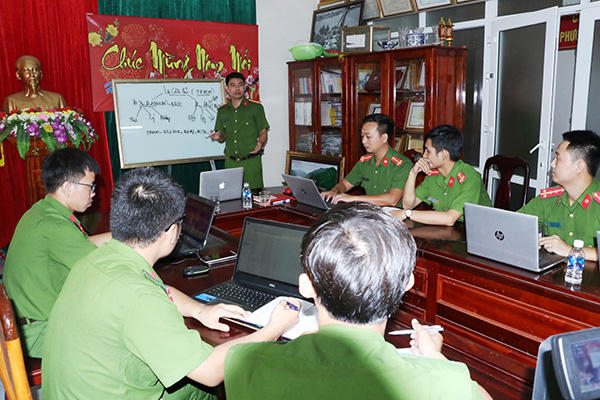 Anh16.