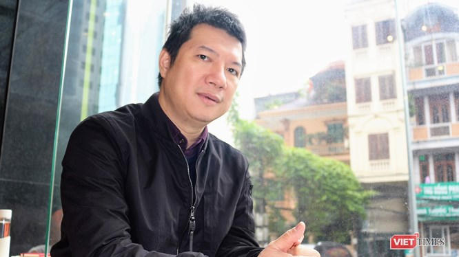 Bình luận viên Quang Huy.