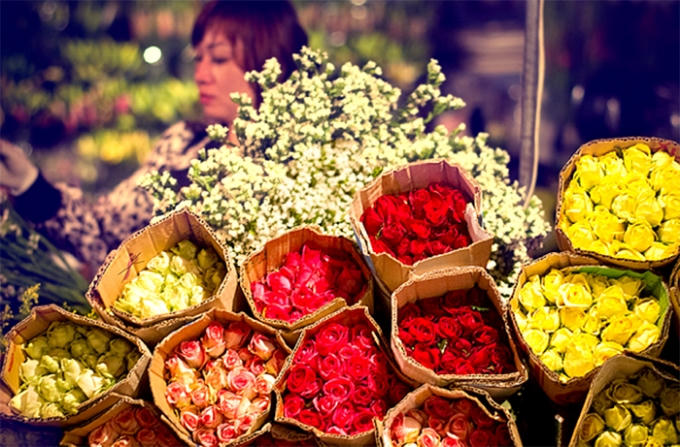 Hoa hồng tăng giá mạnh dịp lễ tình nhân.