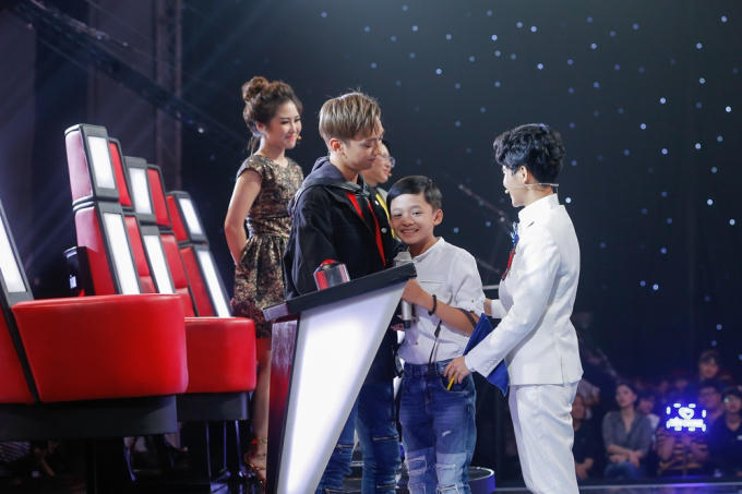 Rơi nước mắt khi nghe