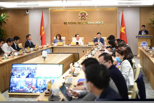 Toàn cảnh hội thảo ở điểm cầu Hà Nội. Ảnh: NGỌC DUNG