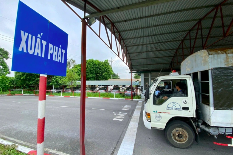 Một trung tâm sát hạch lái xe ở Hà Nội. Ảnh Dân Trí