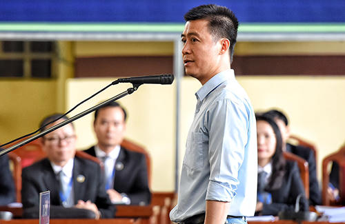 Phan Sào Nam tại phiên tòa sơ thẩm. Ảnh: Phạm Dự.