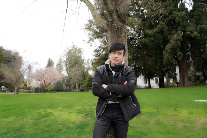 Đan Trường x&uacute;c động kể về kỉ niệm buồn vui trong những lần lưu diễn