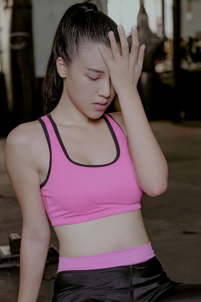 Hoàng Oanh tiết lộ hậu trường tập luyện cực khổ cho vai diễn đại ca Mỹ Dung trong Những tháng năm rực rỡ