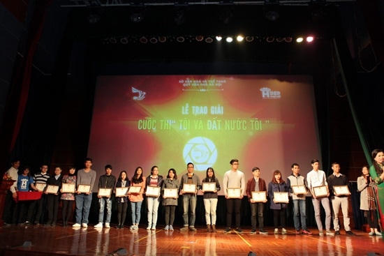 Lễ trao giải cuộc thi "Tôi và đất nước tôi".