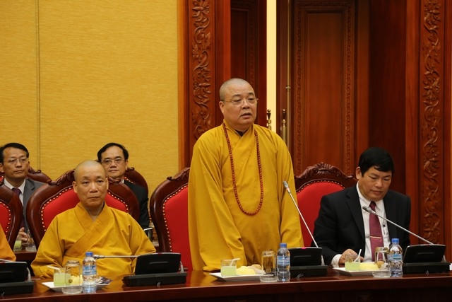 Đại diện TƯ GH Phật giáo Việt Nam phát biểu.
