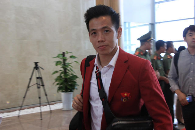 H&igrave;nh ảnh c&aacute;c tuyển thủ Olympic Việt Nam về đến H&agrave; Nội