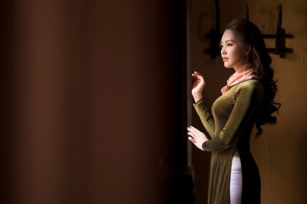 &Aacute; hậu Thụy V&acirc;n khoe nhan sắc