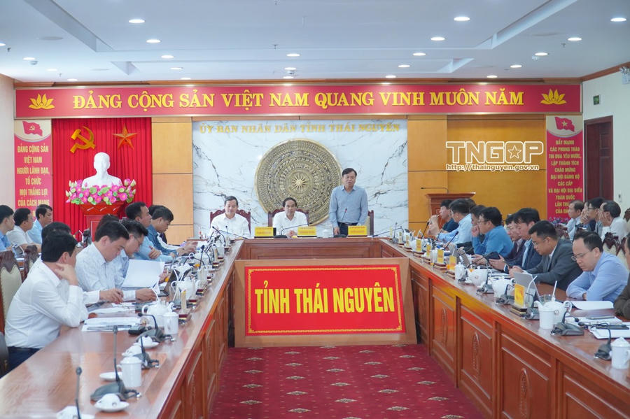 Quang cảnh buổi làm việc.