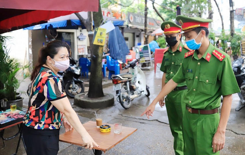 Hành vi cản trở người thi hành công vụ bị xử lý ra sao?