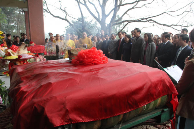 Tổng trọng lượng cặp bánh chưng nặng khoảng 700kg.