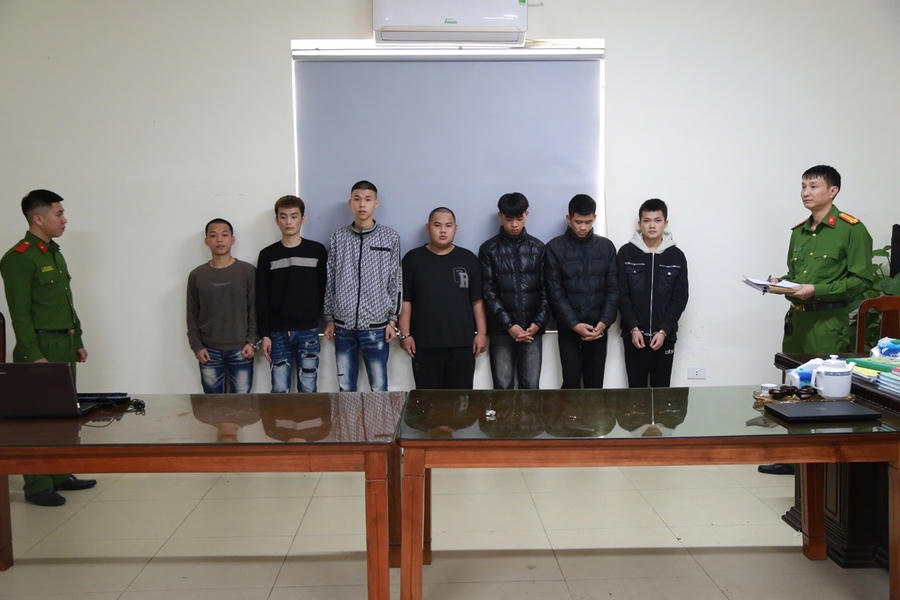 Nhóm thanh niên bị bắt giữ - Ảnh Công an Nghệ An.