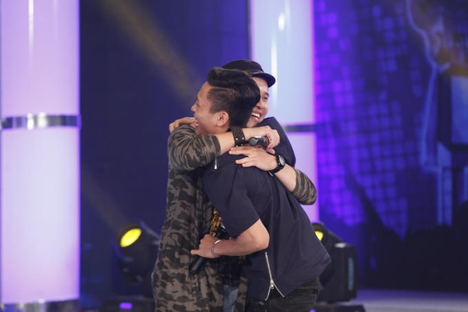 Vietnam Idol: Thu Minh tự tin dạy th&iacute; sinh &ldquo;c&aacute;ch bịa&rdquo; khi qu&ecirc;n lời, lộ diện top 12 xuất sắc nhất