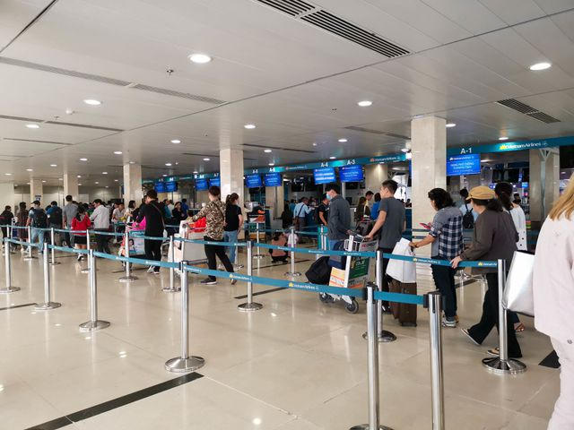 Sân bay Tân Sơn Nhất “dễ thở” ngày 26 Tết