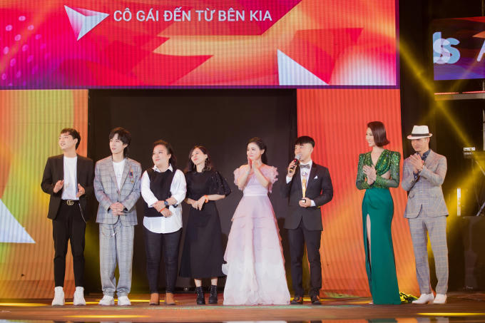 Hiện Thuý Ngân cân nhắc tham gia một số dự án phim truyền hình. Ngoài ra, cô cũng thử sức với vai trò MC trong chương trình Ô Hay gì thế này, hoàn thiện các phân đoạn của Sitcom Em chưa muốn lấy chồng và góp mặt trong một số phim mới. Nữ diễn viên hy vọng, khán giả sẽ tiếp tục đồng hành và dành tình yêu thương cho cô trong những dự án sắp tới.