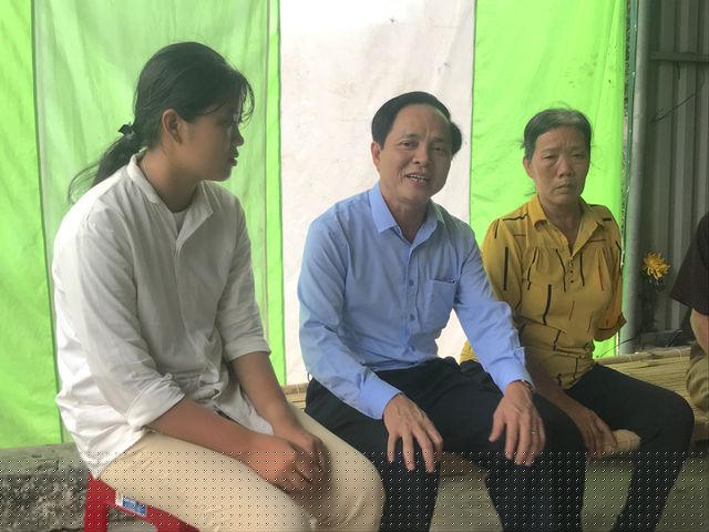 Thầy Liệu cho biết, nhà trường miễn toàn bộ chi phí học, ăn ở cho Ngọc suốt 4 năm học tại trường.
