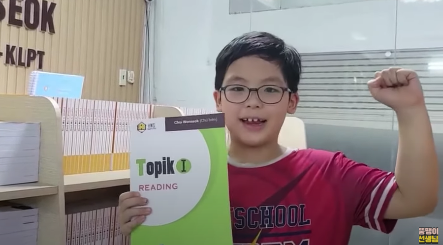 Bé Choi Chuwon, thí sinh trẻ nhất Việt Nam thi đạt Chứng chỉ TOPIK 1.