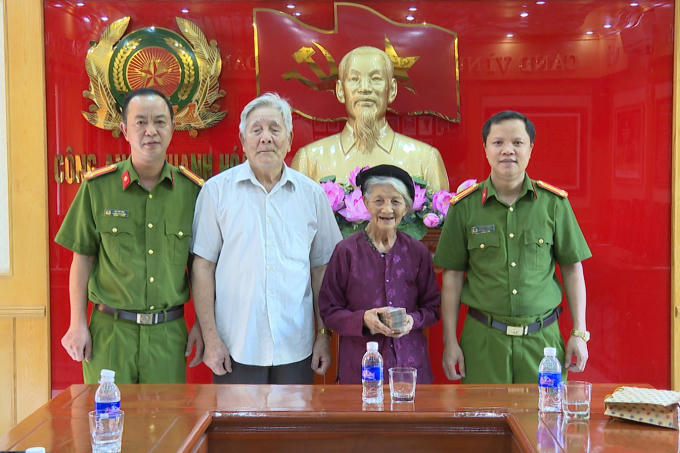 Công an Thành phố thành Hóa trao trả tài sản cho gia đình bị hại