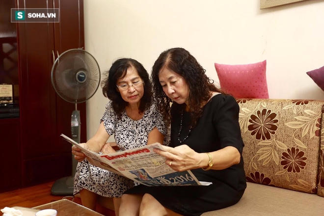 Theo bố Hoa hậu Đỗ Mỹ Linh chia sẻ thì mai hoặc ngày kia mẹ và một vài người thân sẽ ra Hà Nội. Tuy nhiên, lịch trình của con "gái rượu" thì ông vẫn chưa nắm rõ.