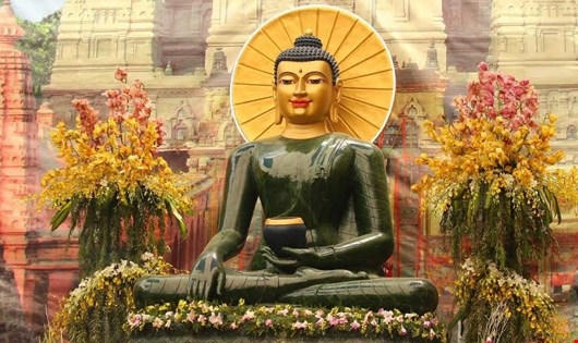 Phật Ngọc được chế tác từ khối đá ngọc thạch 18 tấn.