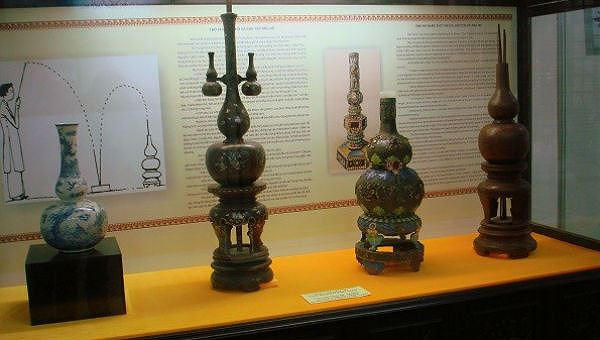 Di vật những chiếc bình dùng để chơi "Đầu hồ" còn sót lại cho tới ngày nay.