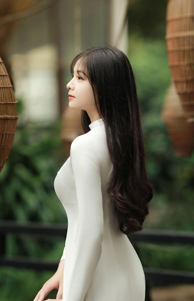 Xuân Trúc thấy vui vì có những người bạn tốt bên cạnh, cùng động viên nhau cố gắng học tập, hoàn thiện bản thân nhiều hơn. (Ảnh: Quan Huy)