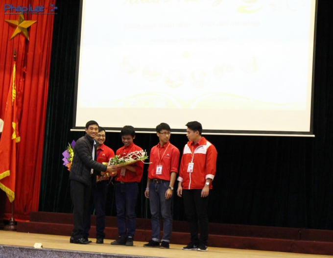 Nhân dịp này, Ban tổ chức cũng tuyên dương các Chi hội có thành tích xuất sắc trong năm vừa qua.