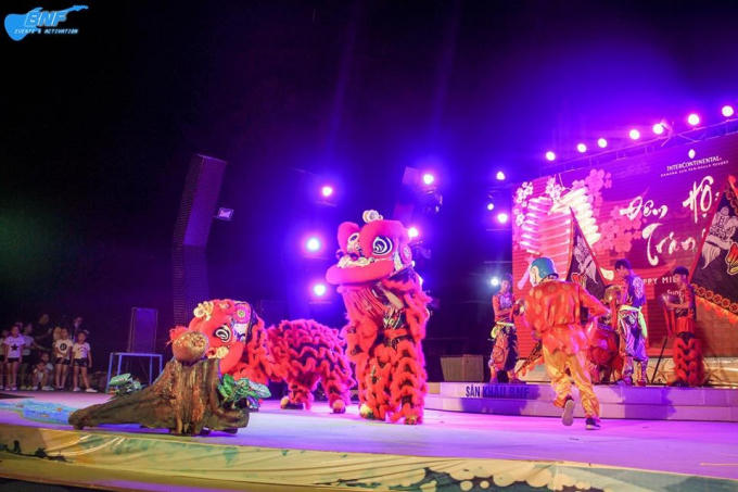 Tại các đêm hội, các em được nghe lại sự tích chú cuội, chị Hằng, được hòa mình vào không khí lễ hội tuổi thơ với nhiều hoạt động giải trí vui chơi hấp dẫn, được trải nghiệm và có những món quà thú vị, hấp dẫn.