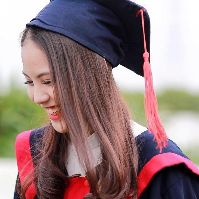 Bên cạnh đó, người đẹp 9X còn sở hữu chiều cao nổi bật 1,68 m.