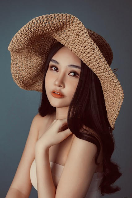 Đối chiếu với quy đinh của pháp luật hiện hành, Lê Âu Ngân Anh hoàn toàn đáp ứng được đầy đủ các điều kiện đặt ra đối với người muốn tham gia cuộc thi Miss Intercontinental 2018.