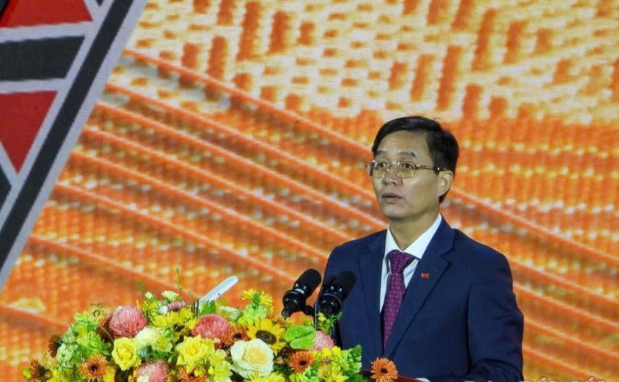 Ủy viên Ban Chấp hành Trung ương Đảng, Bí thư Tỉnh ủy Đắk Lắk Nguyễn Đình Trung phát biểu tại lễ kỷ niệm. Ảnh: Công Lý
