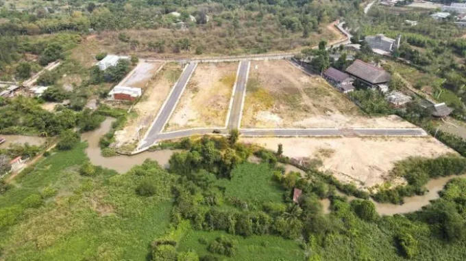 Bao quanh Khu dân cư Kara Garden là những khu đất ruộng, thuần nông nghiệp, cây cối rậm rạp, thưa thớt dân cư... (Ảnh: TT Holding)