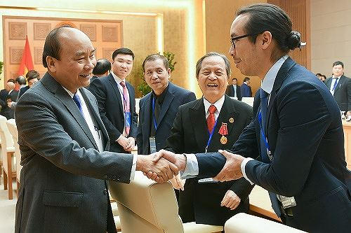 Đất nước gi&agrave;u mạnh l&agrave; c&oacute; c&ocirc;ng đ&oacute;ng g&oacute;p của kiều b&agrave;o