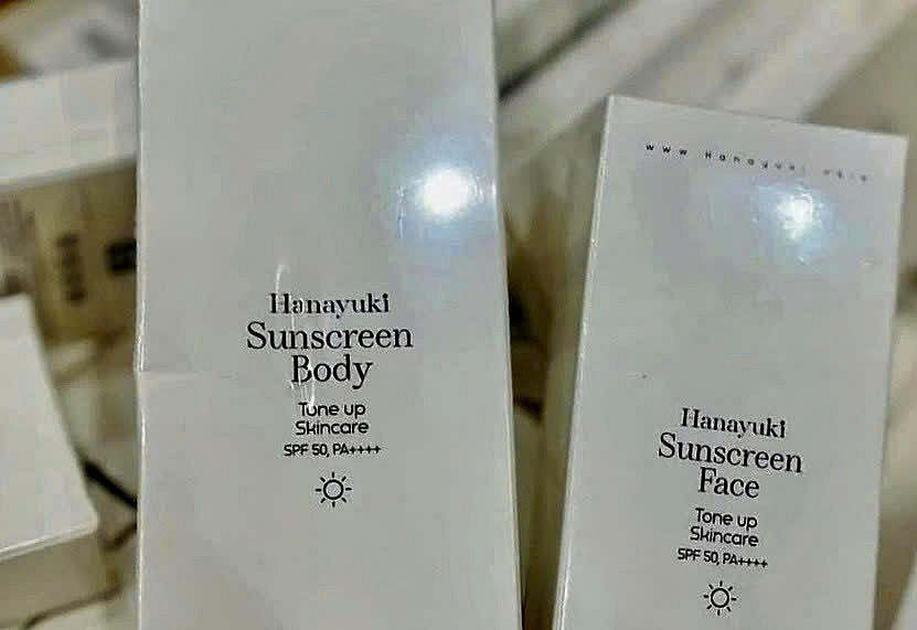 Sản phẩm kem chống nắng Hanayuki Sunscreen Body do Công ty Cổ phần Nhà máy y tế EBC Đồng Nai sản xuất.
